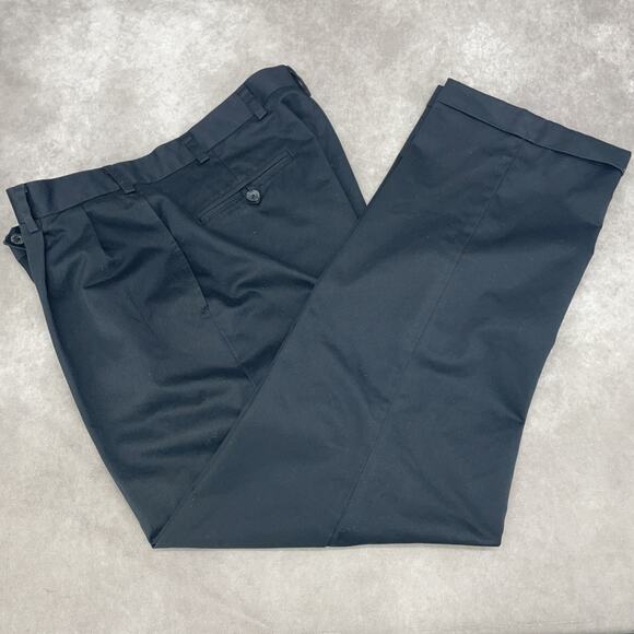 Jos A Bank Travelers Coll Fits Men 37 x 28.5 Black Chinos Pleated Cuffed Preppy - Picture 5 of 7